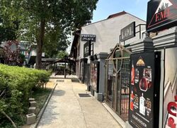 Prinsep Street (D7), Retail #570945591